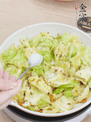 一點(diǎn)鹽、糖調(diào)味。